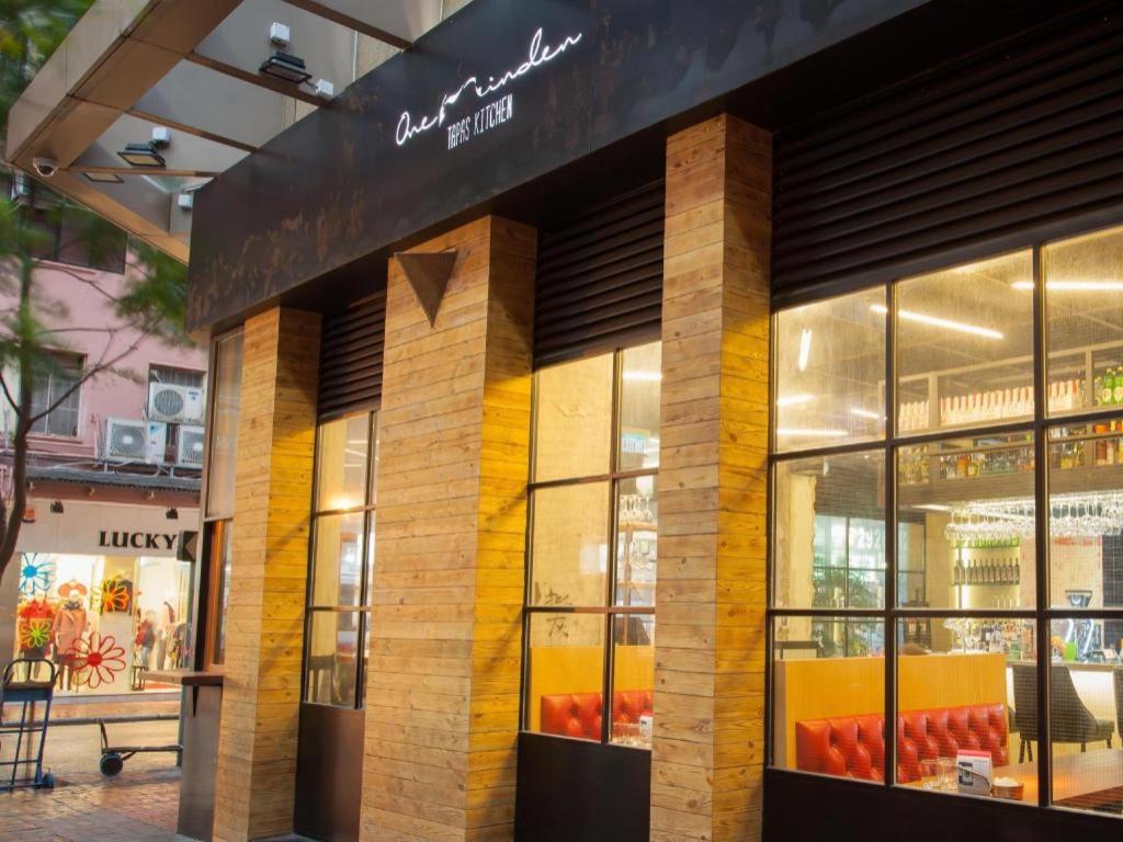 Harbour Bay Hotel Hong Kong Exterior foto