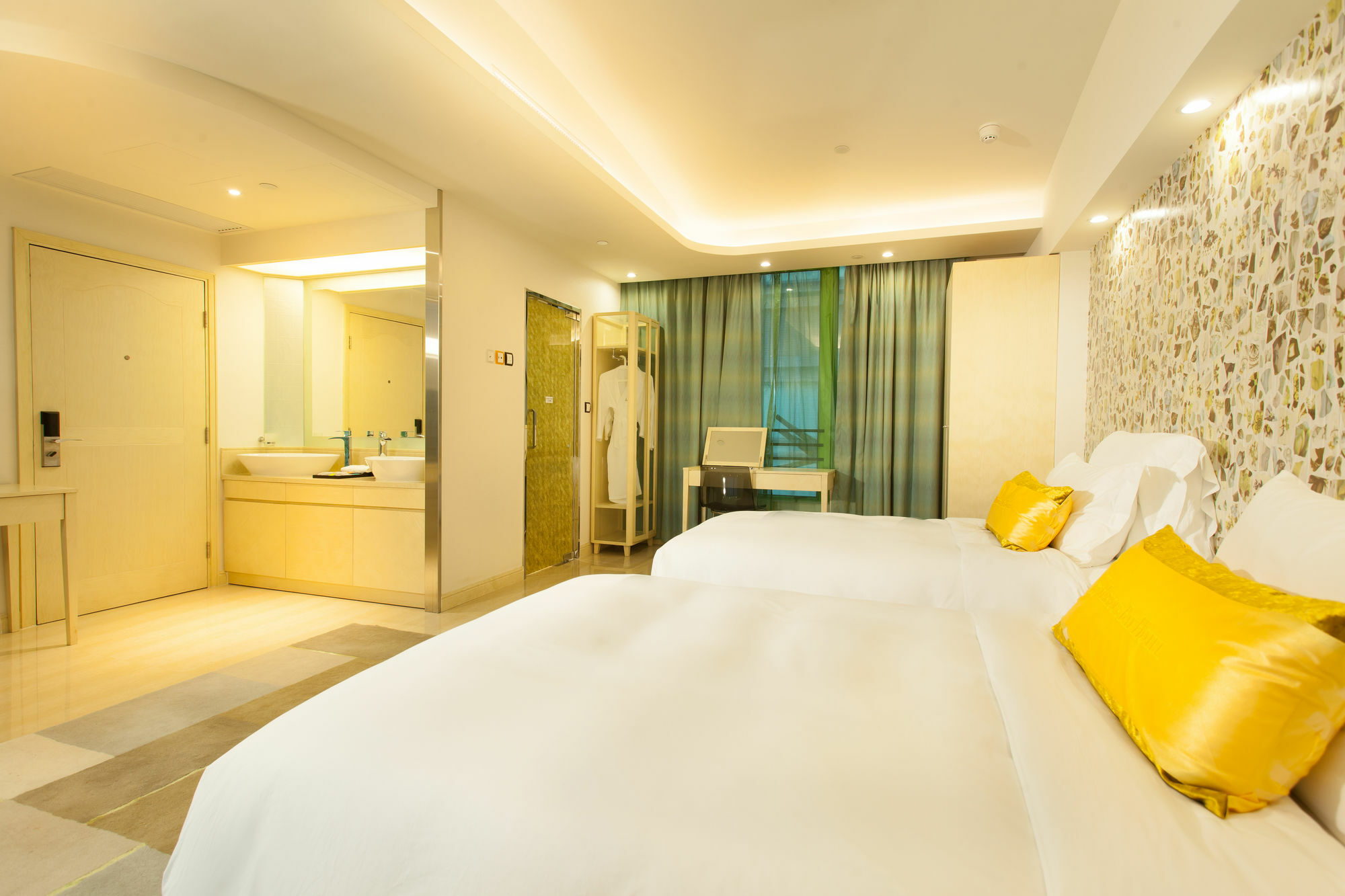 Harbour Bay Hotel Hong Kong Exterior foto